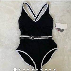 Athleta Black&White one piece bathing suit size medium brand new